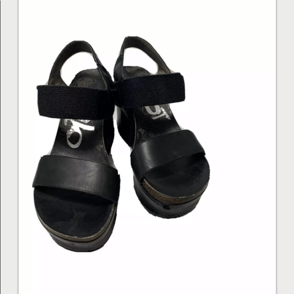 OTBT Size 8 Black Wedge Sandle